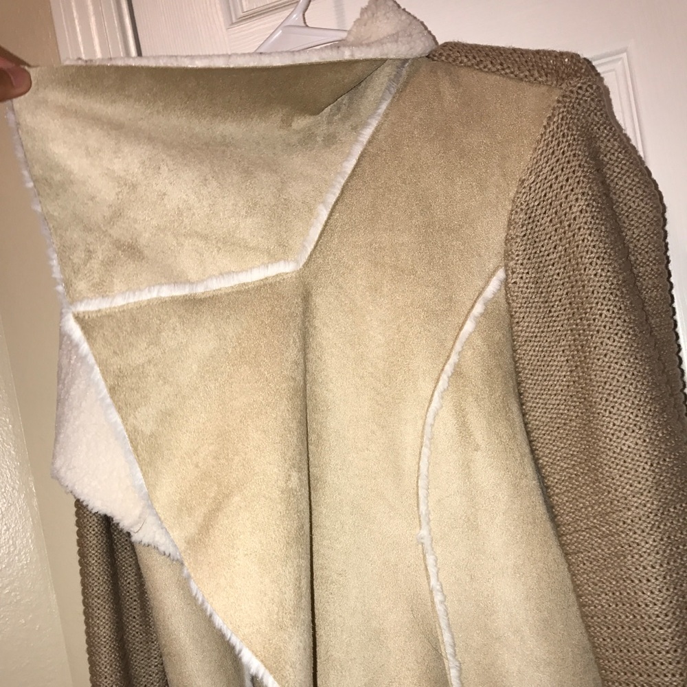 Cardigan - Picture 3 of 5